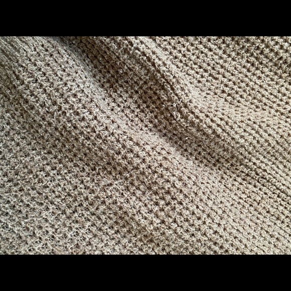 American Eagle Beige Cardigan - Picture 4 of 5